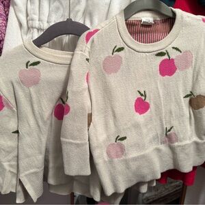 GAP Cream Sweater with Pink and Brown Apple Design toddlers sz 2years